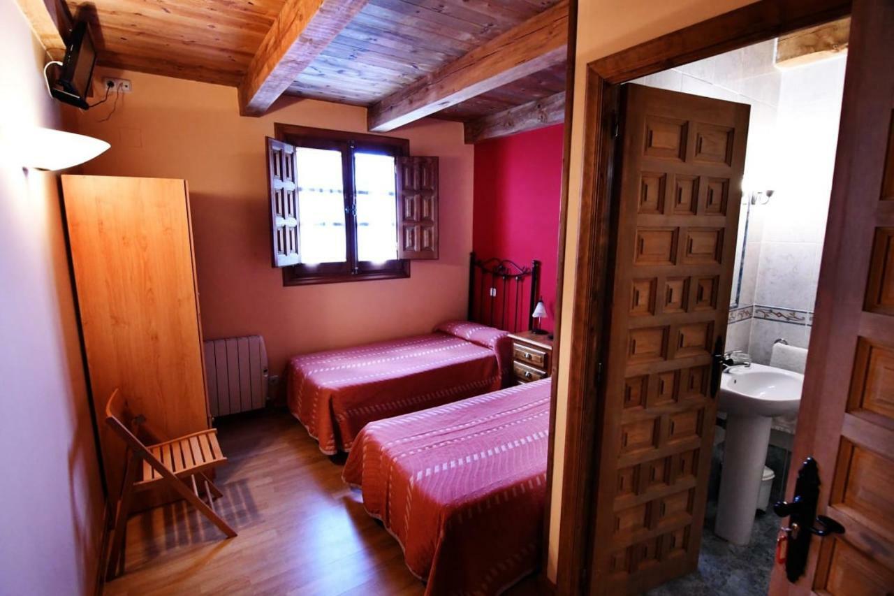 Hotel El Manzano Castrojeriz Esterno foto